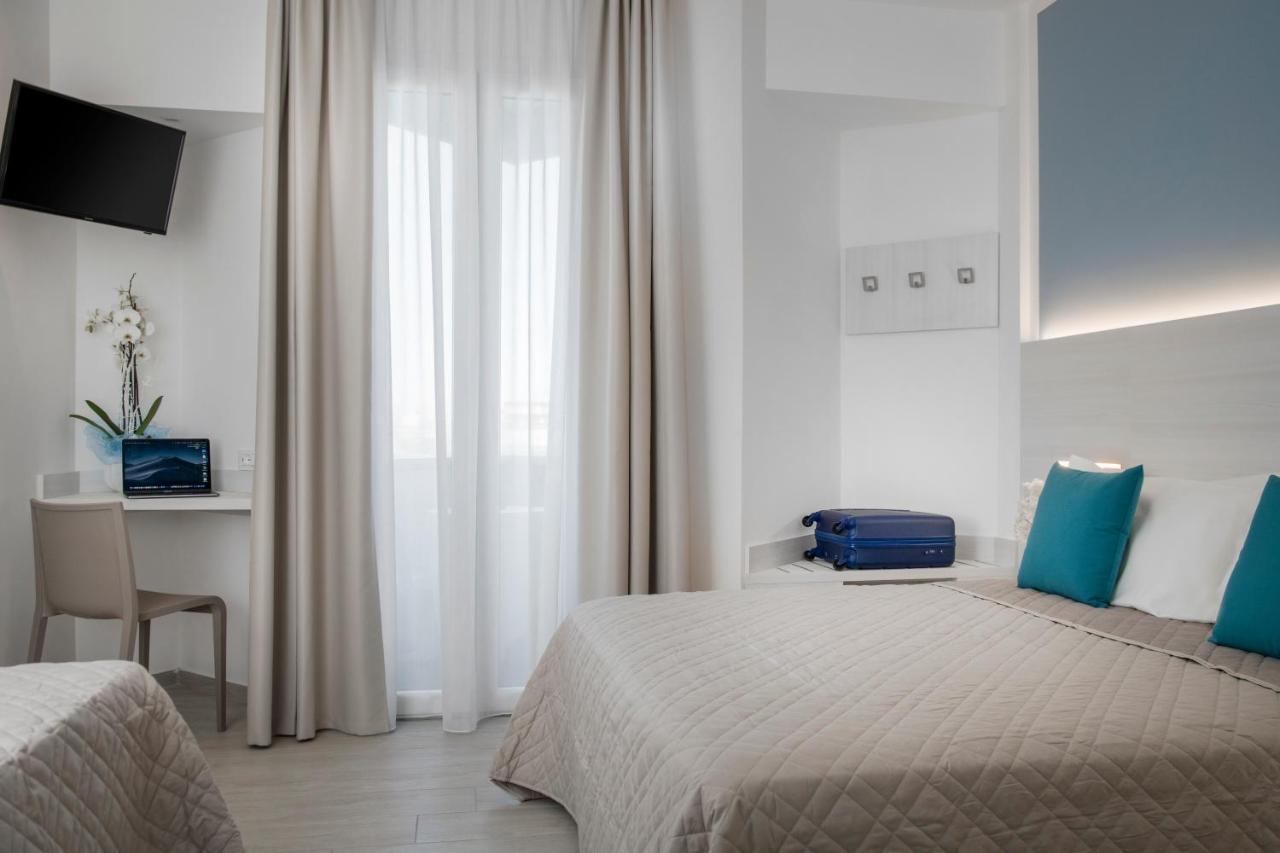 Hotel Raffaello Bellaria-Igea Marina Esterno foto