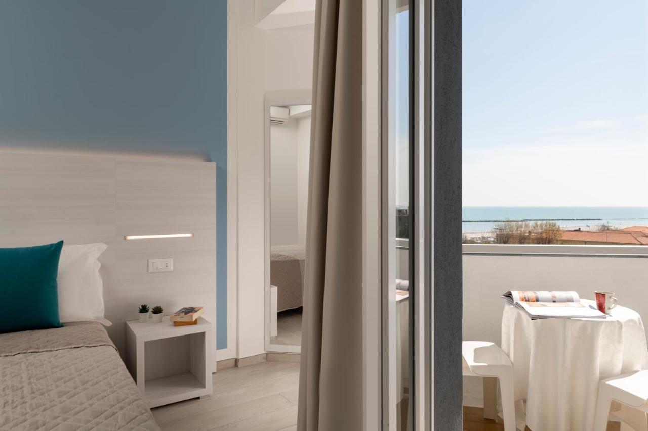 Hotel Raffaello Bellaria-Igea Marina Esterno foto