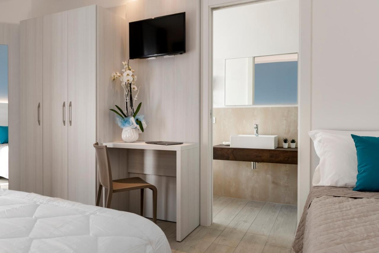 Hotel Raffaello Bellaria-Igea Marina Esterno foto
