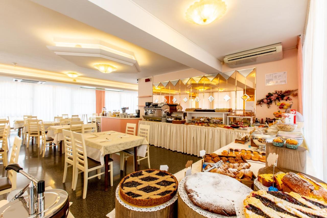 Hotel Raffaello Bellaria-Igea Marina Esterno foto