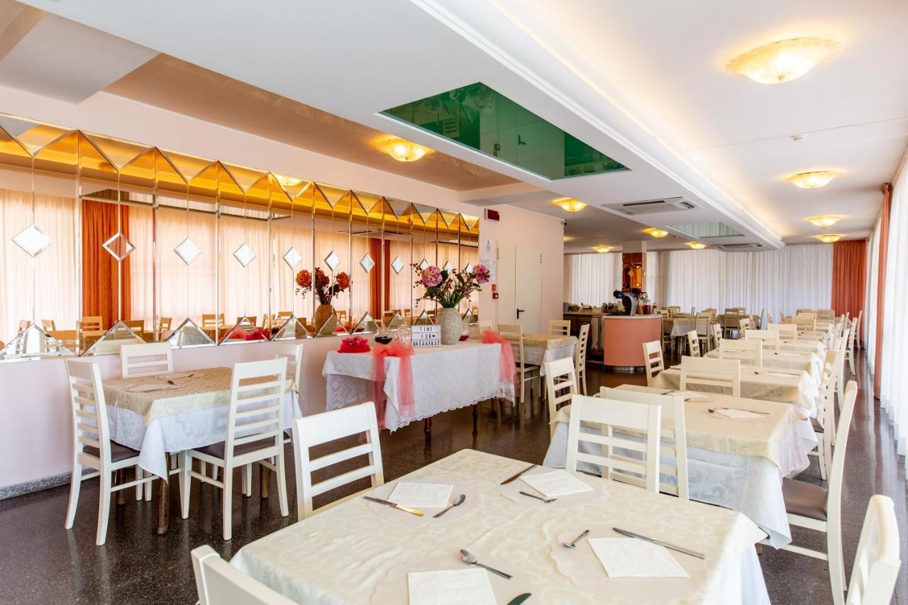 Hotel Raffaello Bellaria-Igea Marina Esterno foto