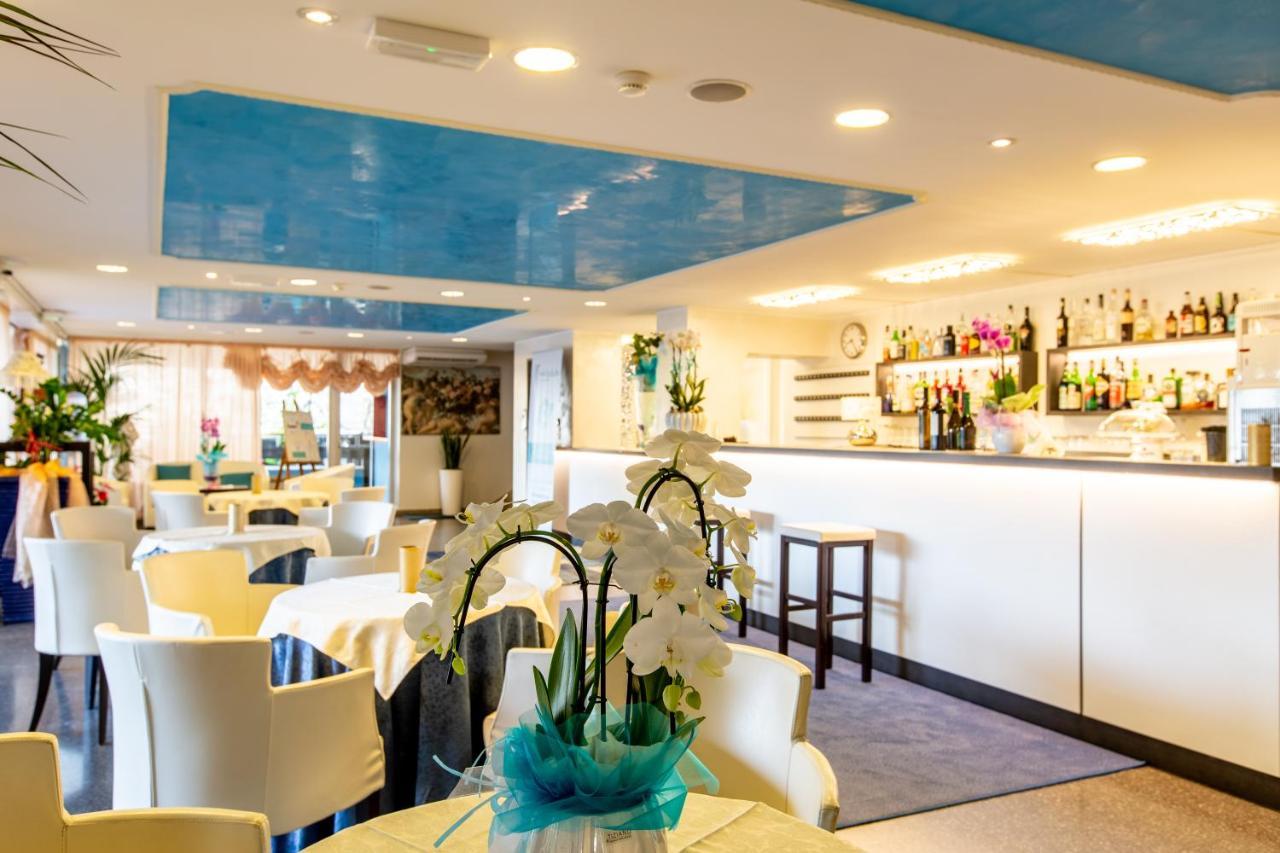 Hotel Raffaello Bellaria-Igea Marina Esterno foto
