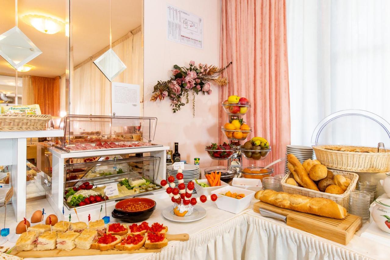 Hotel Raffaello Bellaria-Igea Marina Esterno foto