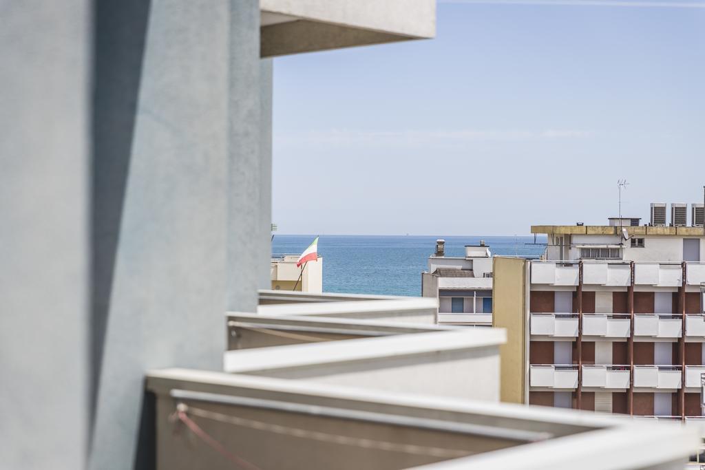 Hotel Raffaello Bellaria-Igea Marina Esterno foto